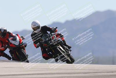 media/Oct-13-2025-Moto Forza (Mon) [[a66d839500]]/3-B Group/Session 4 (Turn 9)/
